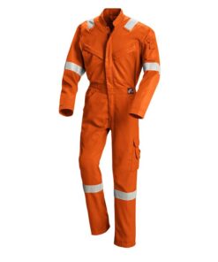 REDWING 61805/57: QUẦN ÁO CHỐNG CHÁY REDWING 61805/57: QUẦN ÁO CHỐNG CHÁY, một bộ đồ bảo hộ thông hơi cao cấp. Được thiết kế để mang lại hiệu suất và bảo vệ tối ưu trong môi trường làm việc khắc nghiệt nhất. Được sản xuất bởi thương hiệu nổi tiếng RED WING. Bộ đồ này đảm bảo an toàn, thoải mái và bền. Đây là một bộ đồ bảo hộ không thể thiếu cho các chuyên gia trong nhiều ngành công nghiệp. Chất liệu REDWING 61805/57: QUẦN ÁO CHỐNG CHÁY. Được làm từ Red Wing Flashguard® Brelite™ AR (Chất lượng 05), bao gồm 65% Lenzing FR, 33% Aramid và 2% Antistat. Vải này nhẹ với trọng lượng 4.7oz/yd² (160 g/m²), cung cấp khả năng chống cháy tuyệt vời trong khi vẫn đảm bảo sự thoải mái. Kích cỡ Bộ đồ có sẵn các kích cỡ từ 32 đến 70, với các chiều dài Short, Regular, Tall và XTall. Phạm vi này phù hợp với nhiều loại hình cơ thể khác nhau. Đảm bảo vừa vặn hoàn hảo cho mọi công nhân. Tuân thủ tiêu chuẩn Bộ đồ REDWING 61805/57: QUẦN ÁO CHỐNG CHÁY đáp ứng nhiều tiêu chuẩn và quy định quốc tế: EN ISO 11612 EN 1149-5 NFPA 2112 UL được công nhận thành phần – vải IEC 61482-2 (Class 1) Những chứng nhận này xác nhận mức độ bảo vệ cao và tuân thủ các tiêu chuẩn an toàn của ngành. Công nghệ REDWING 61805/57: QUẦN ÁO CHỐNG CHÁY. Tích hợp các công nghệ tiên tiến, nâng cao khả năng bảo vệ và hiệu suất làm việc. Chống Cháy Chống Tĩnh Điện: Giảm nguy cơ tích tụ tĩnh điện. Bảo vệ Chống Hồ Quang Điện CAT2: Được phân loại là Hạng 2 cho bảo vệ hồ quang điện. Màu sắc REDWING 61805: QUẦN ÁO CHỐNG CHÁY có 8 màu khác nhau, phù hợp với sở thích và yêu cầu của công việc. Tính năng của Bộ Đồ Thông Hơi Bộ đồ bảo hộ Red Wing này được trang bị nhiều tính năng được thiết kế cho sự tiện dụng và chức năng: Túi cargo với ngăn riêng cho điện thoại di động và bút ở chân trái. Cúc bấm ẩn ở cổ tay và mở chân. Khóa kéo polyester hai chiều màu đen có mật độ cao với cúc bấm. Đai eo co giãn. Vải chống cháy được dệt kim dưới cánh tay và ở các nếp gấp sau, tạo sự thông hơi và thoải mái khi di chuyển. Túi tay trái với ngăn chia bút, nắp nhỏ với khóa dán. Túi công cụ ở chân phải. Hai túi sau, túi bên phải có nắp. Hai túi ngực với khóa kéo ẩn. Hai vòng đeo radio. Hai túi bên với lối vào từ ngoài vào trong được giấu và cúc bấm. Dải phản quang chống cháy rộng 2″ (50mm) quanh tay, chân và qua vai. Chọn bộ đồ này đồng nghĩa với việc ưu tiên an toàn và chất lượng. Nó đáp ứng các tiêu chuẩn của ngành về khả năng chống cháy, đảm bảo tuân thủ các quy định an toàn lao động. Hơn nữa, thiết kế chu đáo của nó đáp ứng nhu cầu của công việc, đáng tin cậy và thoải mái. [For more details in English, please click here: HERE] ĐẠI DƯƠNG VIỆT tự hào là nhà phân phối chính thức của RED WING Mỹ tại Việt Nam. Chúng tôi chuyên cung cấp sản phẩm bảo hộ lao động RED WING cho nhiều ngành nghề, đặc biệt trong ngành dầu khí. Hàng chính hãng, có sẵn tồn kho. REDWING 61805/57: QUẦN ÁO CHỐNG CHÁY